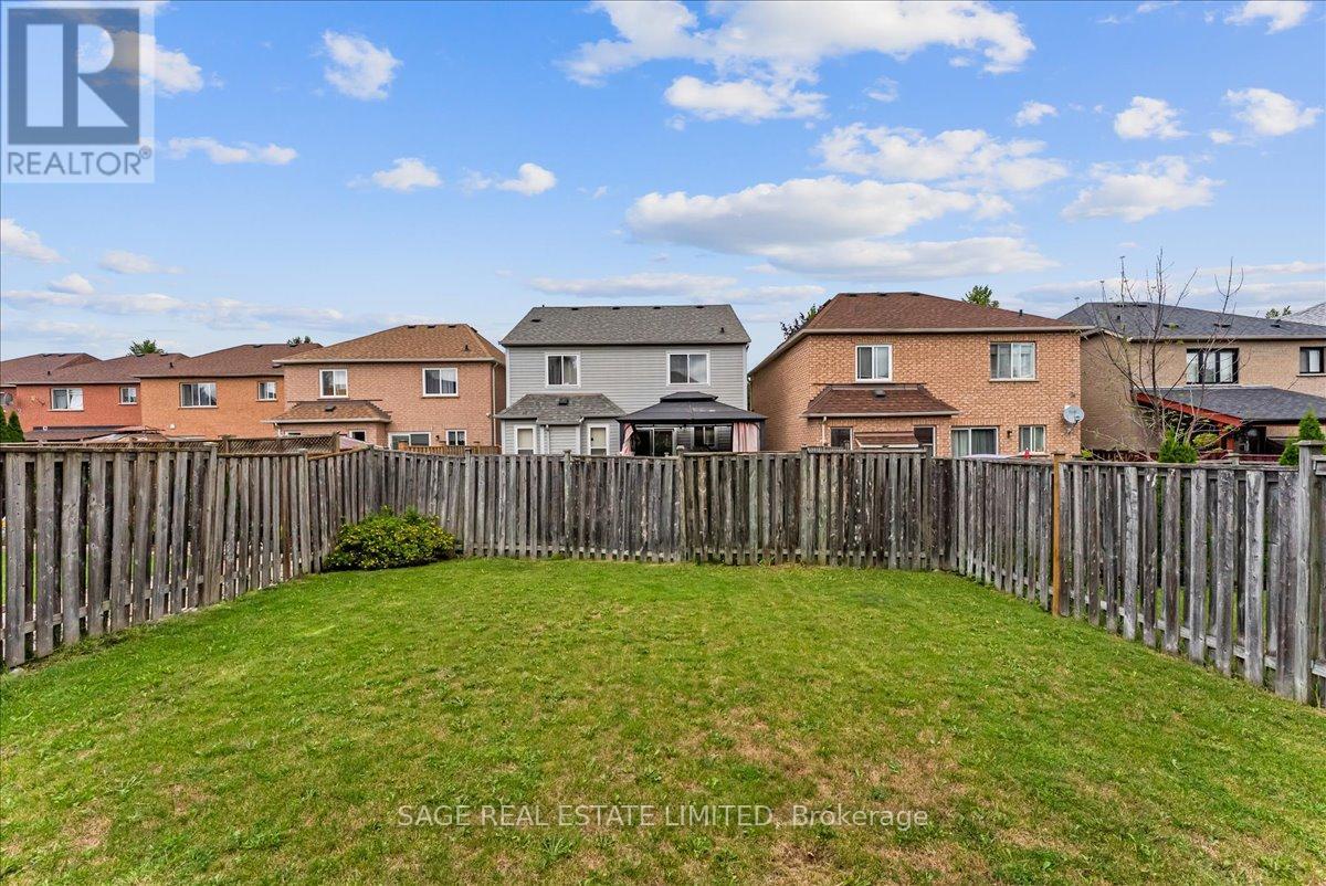 34 MCSWEENEY CRESCENT - 36