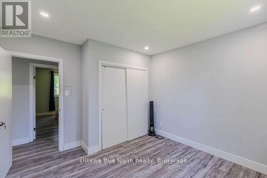 3 Bed, 1 Bath House for Rent in Ottawa – 35 TAUVETTE STREET, Ottawa – MLS# X13594646 - Image 45