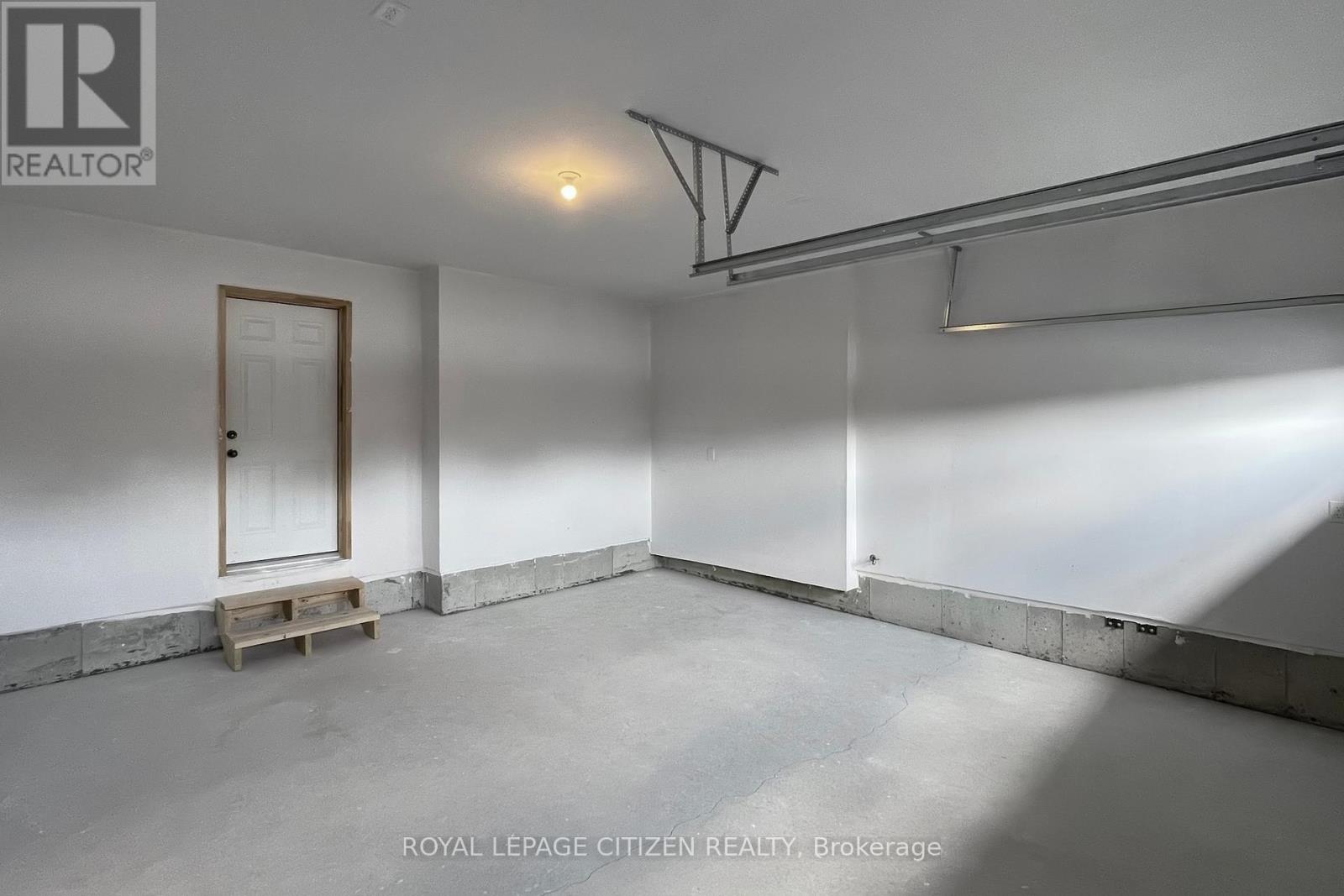 82 LAWRENCE D. PRIDHAM AVENUE - 47
