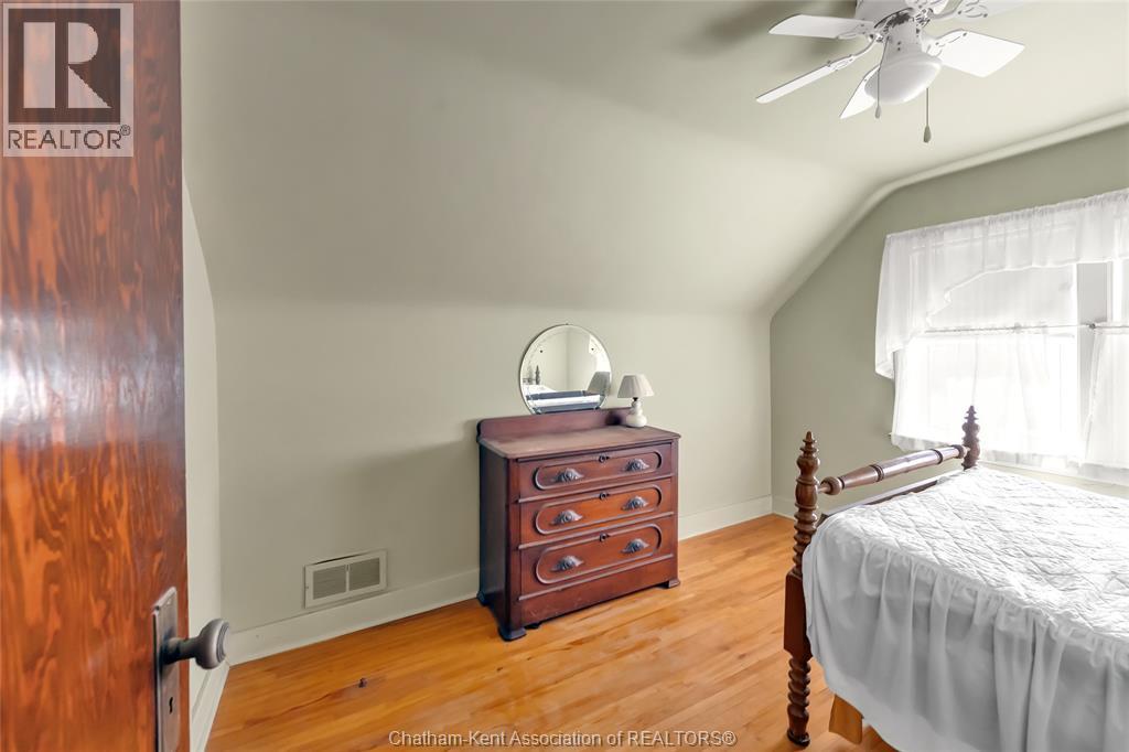 17 Grand AVENUE - 33