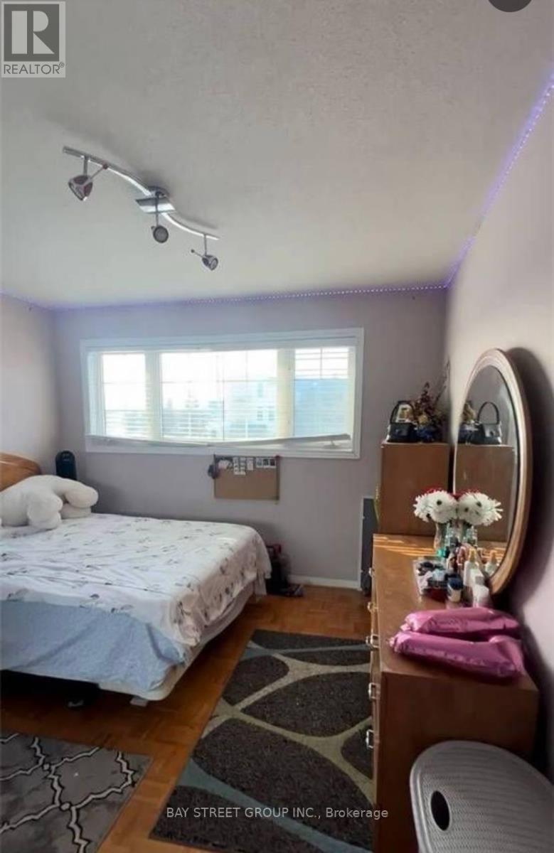 63 YORKLAND STREET - 7
