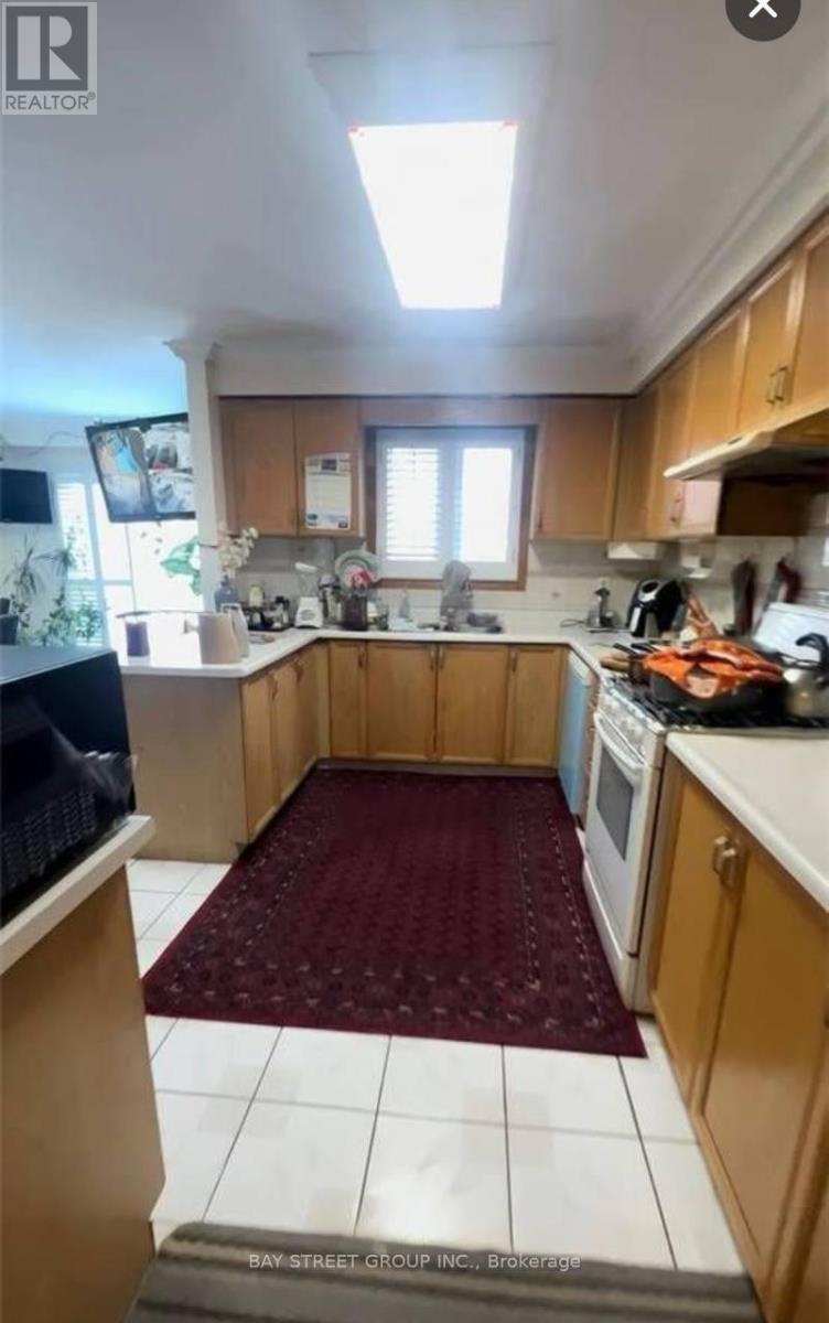 63 YORKLAND STREET - 8