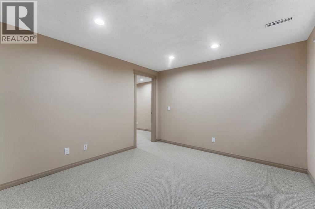 263 Royal Birch Way NW - 38