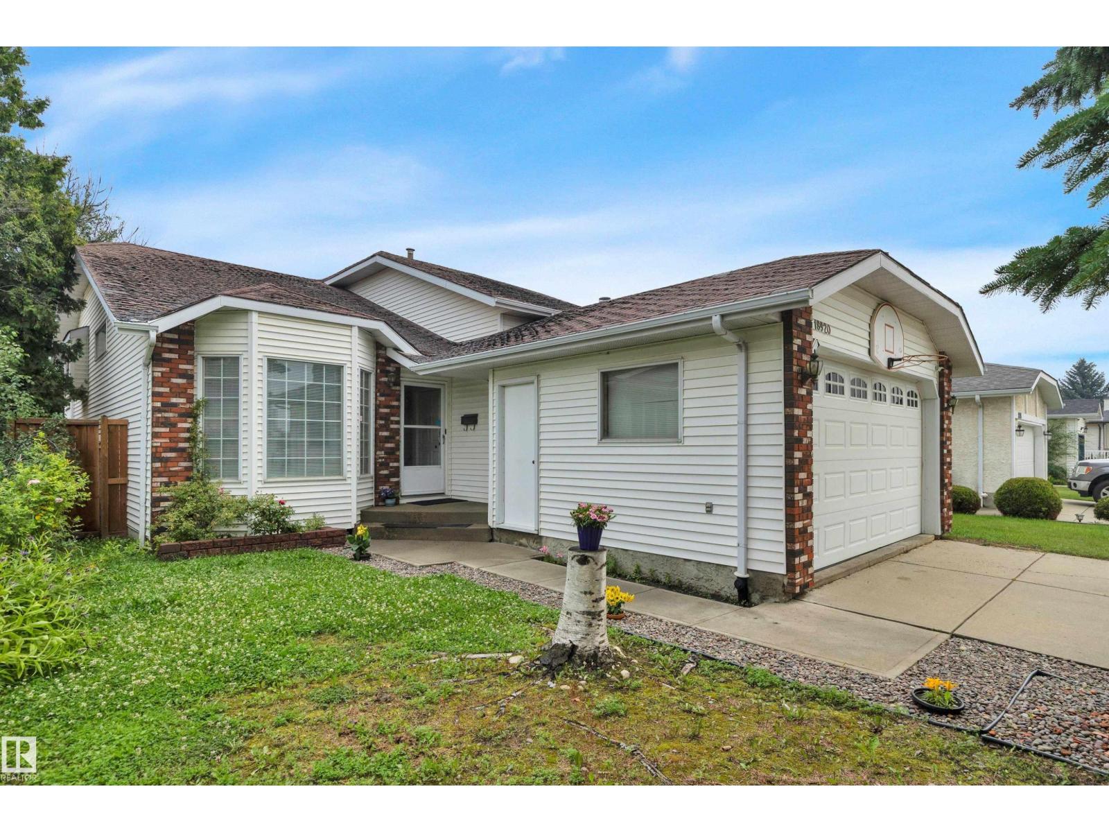 18920 78 AV NW - 1