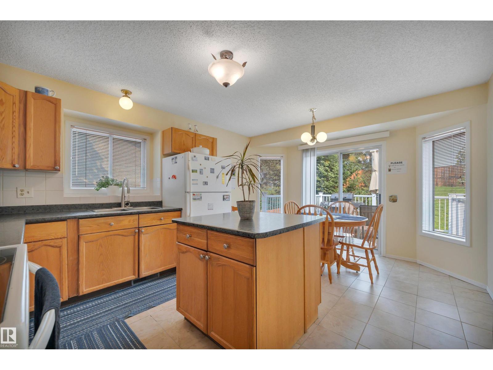 18920 78 AV NW - 13