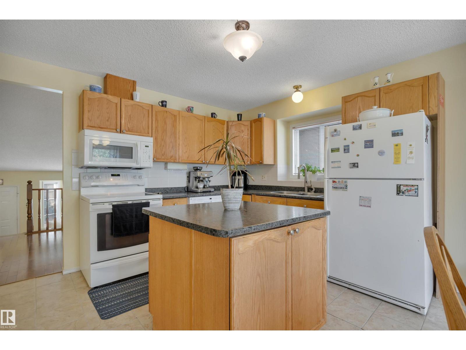 18920 78 AV NW - 16