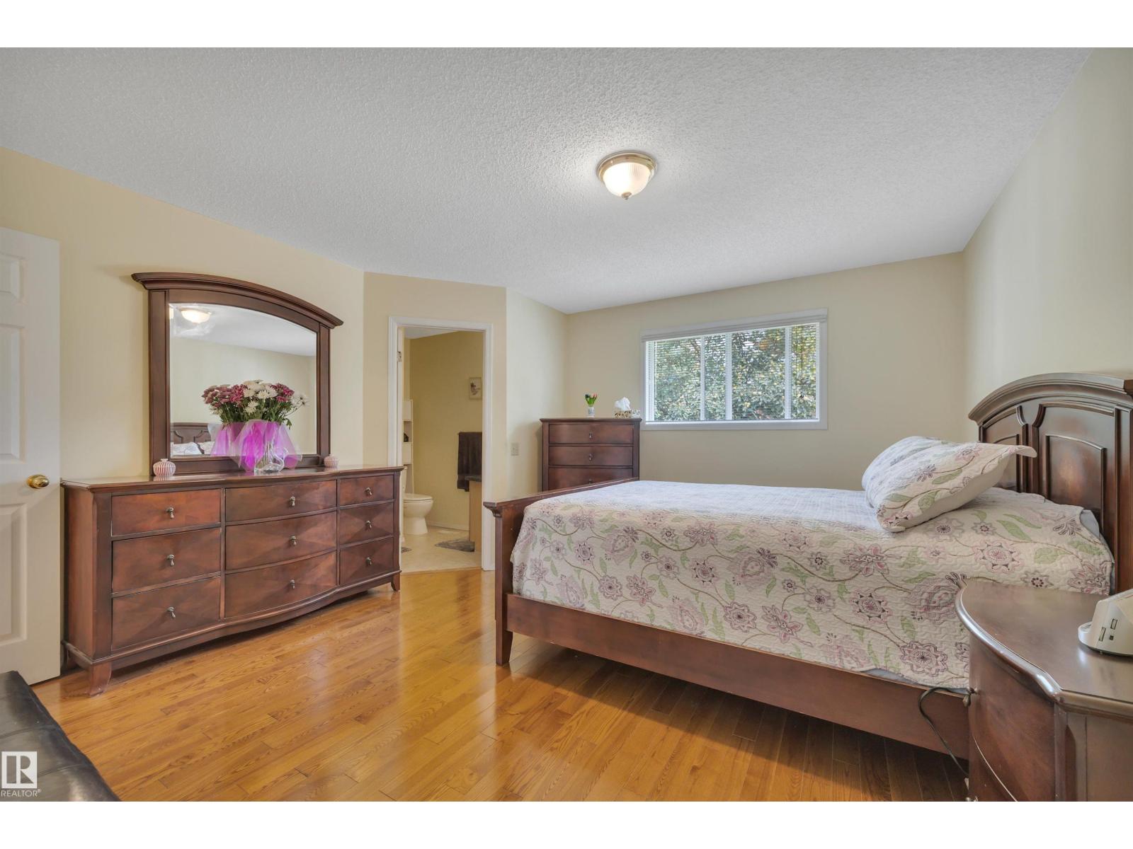18920 78 AV NW - 23