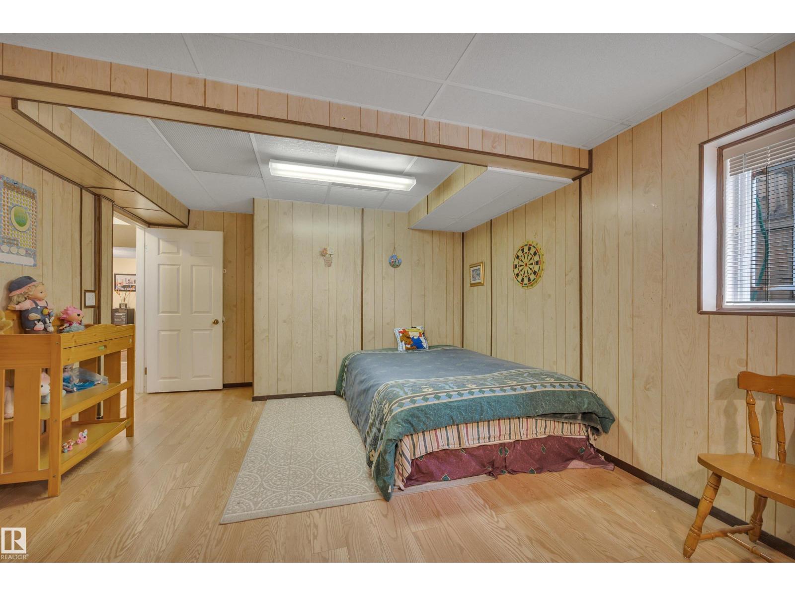 18920 78 AV NW - 42