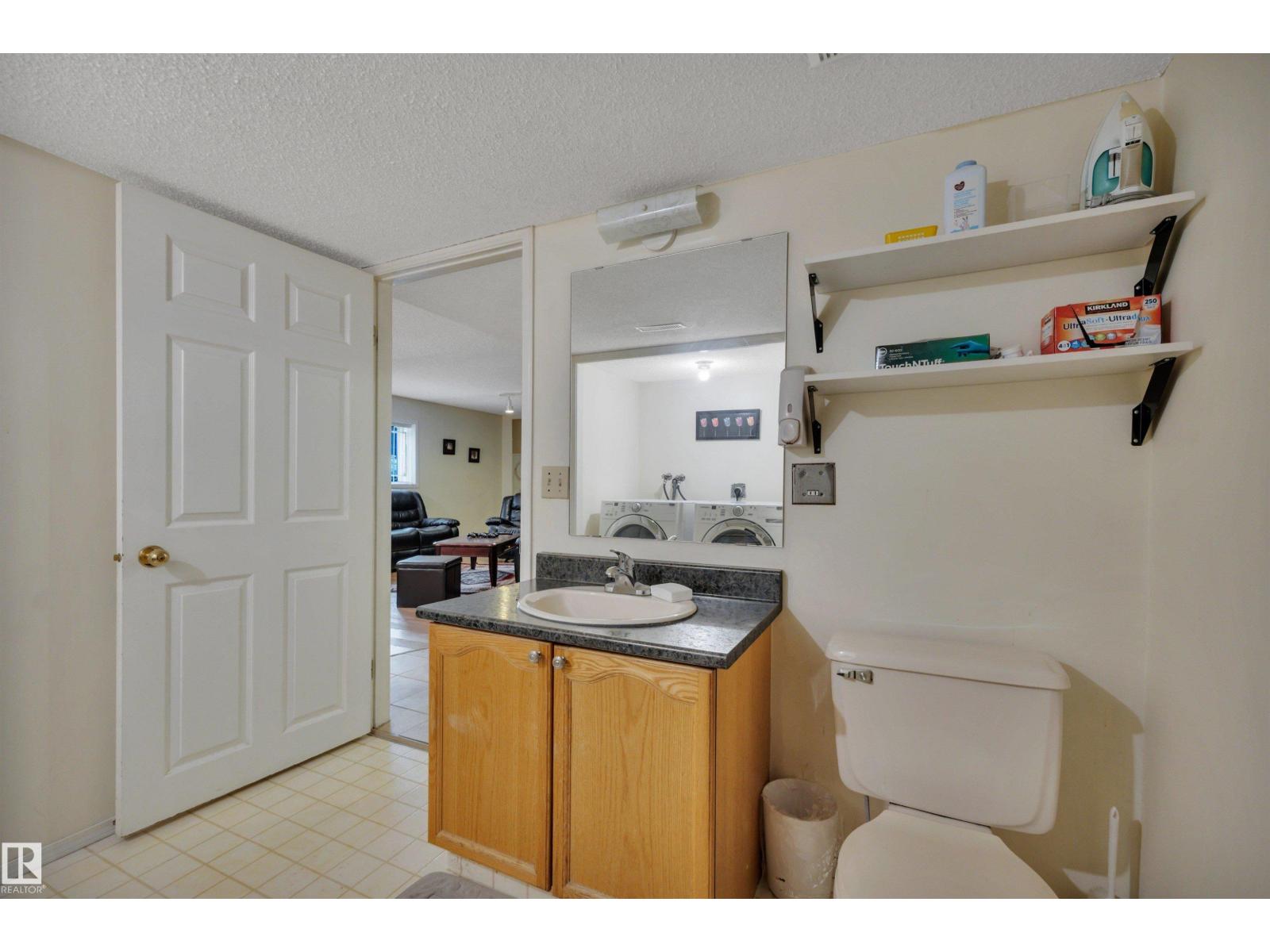 18920 78 AV NW - 44
