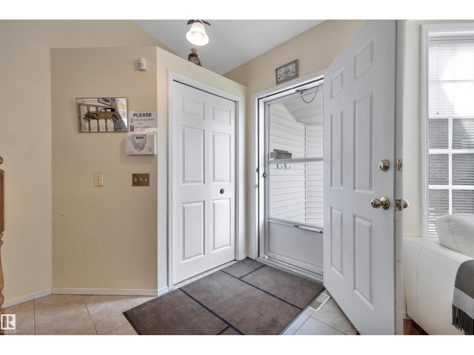 18920 78 AV NW - 5
