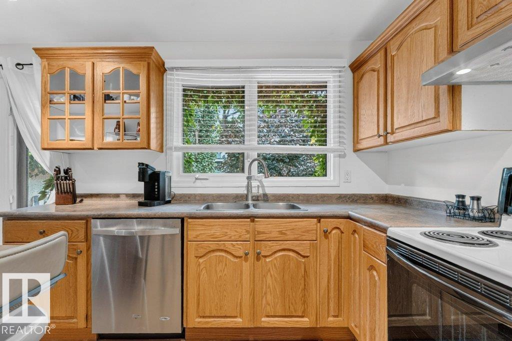 11131 35A AV NW - 15