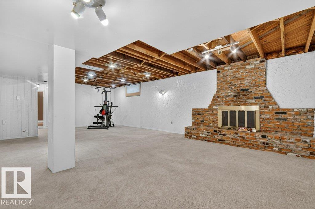 11131 35A AV NW - 27