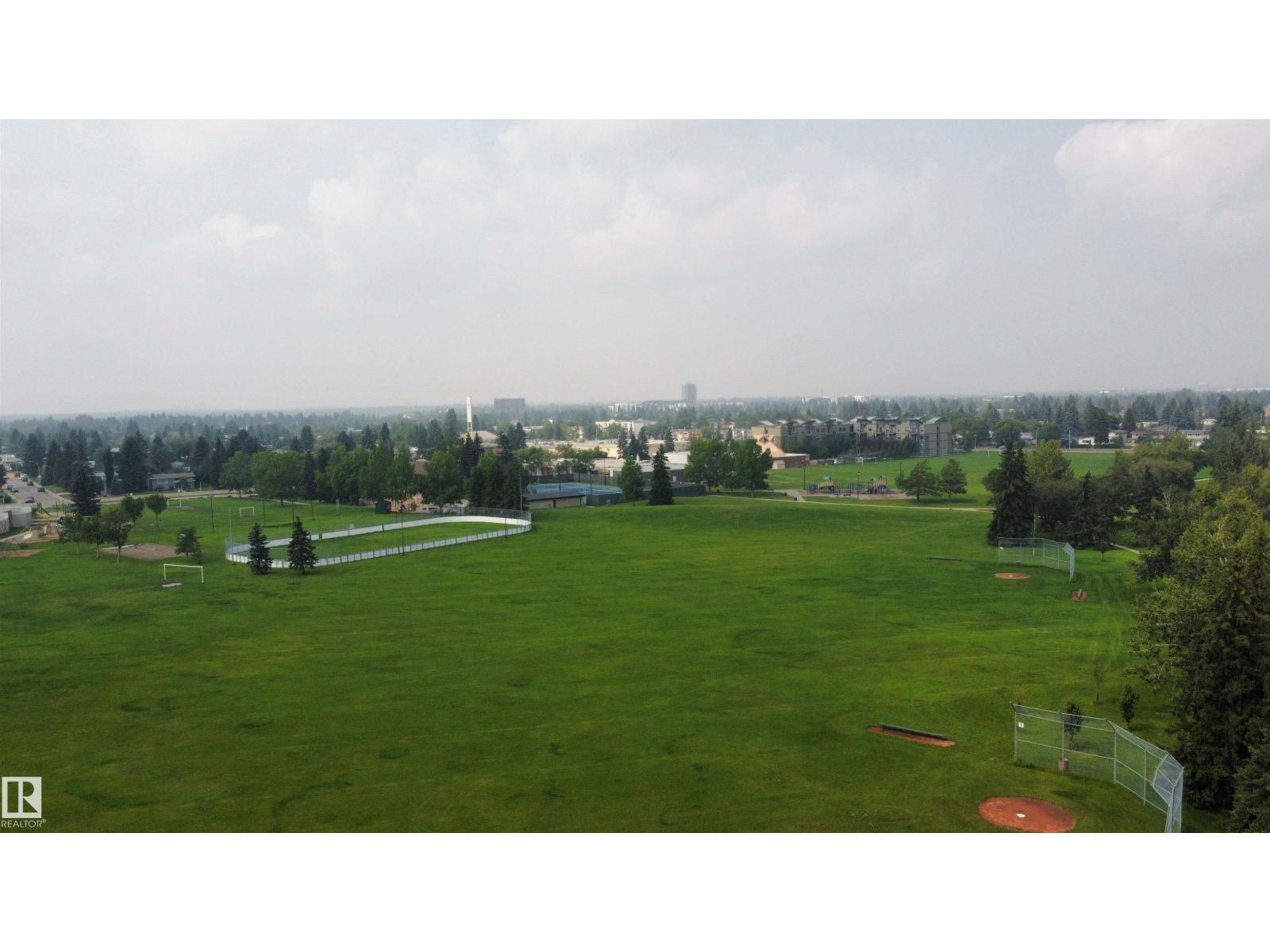 11131 35A AV NW - 47