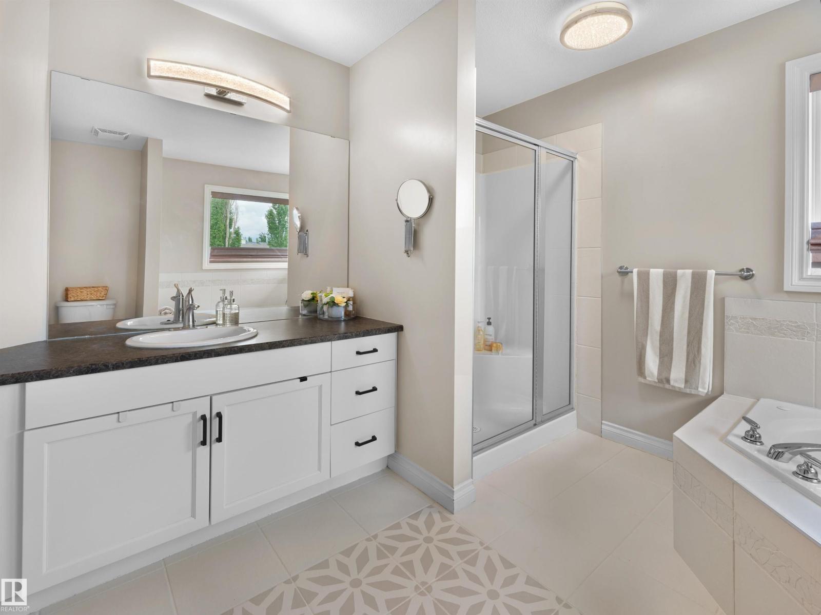 8708 207 ST NW - 21