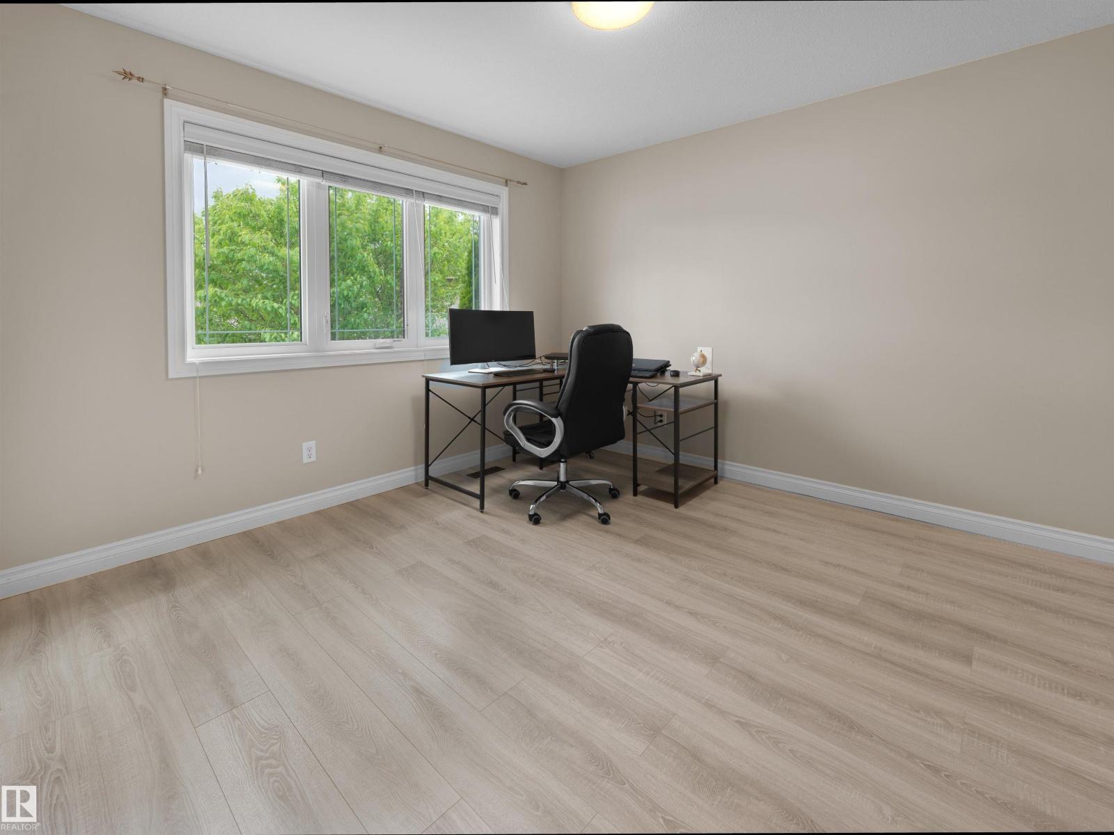 8708 207 ST NW - 24