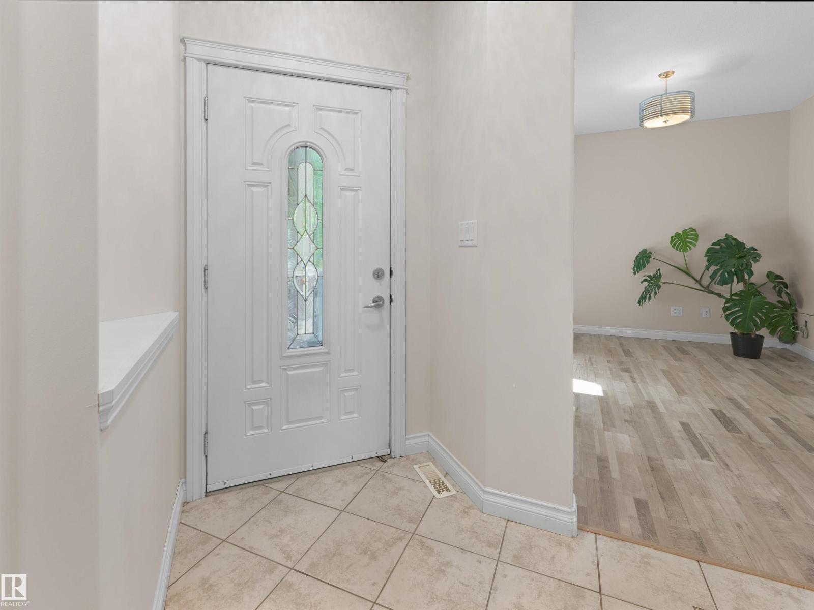 8708 207 ST NW - 3