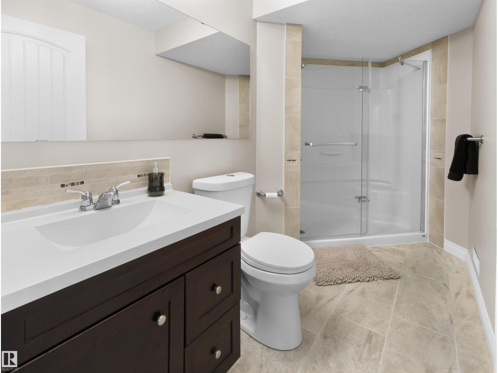 8708 207 ST NW - 31