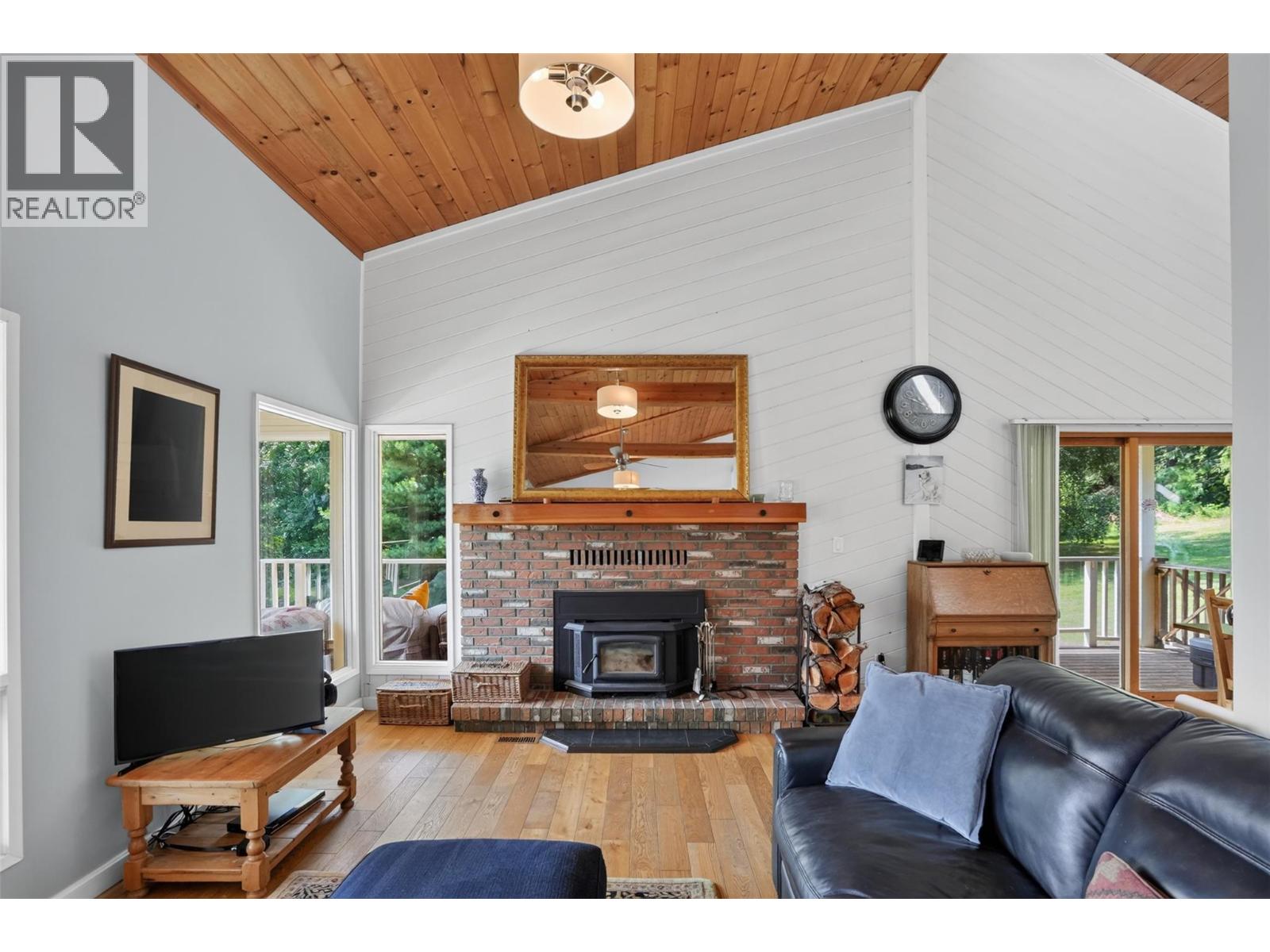 9450 Highway 31 - 18