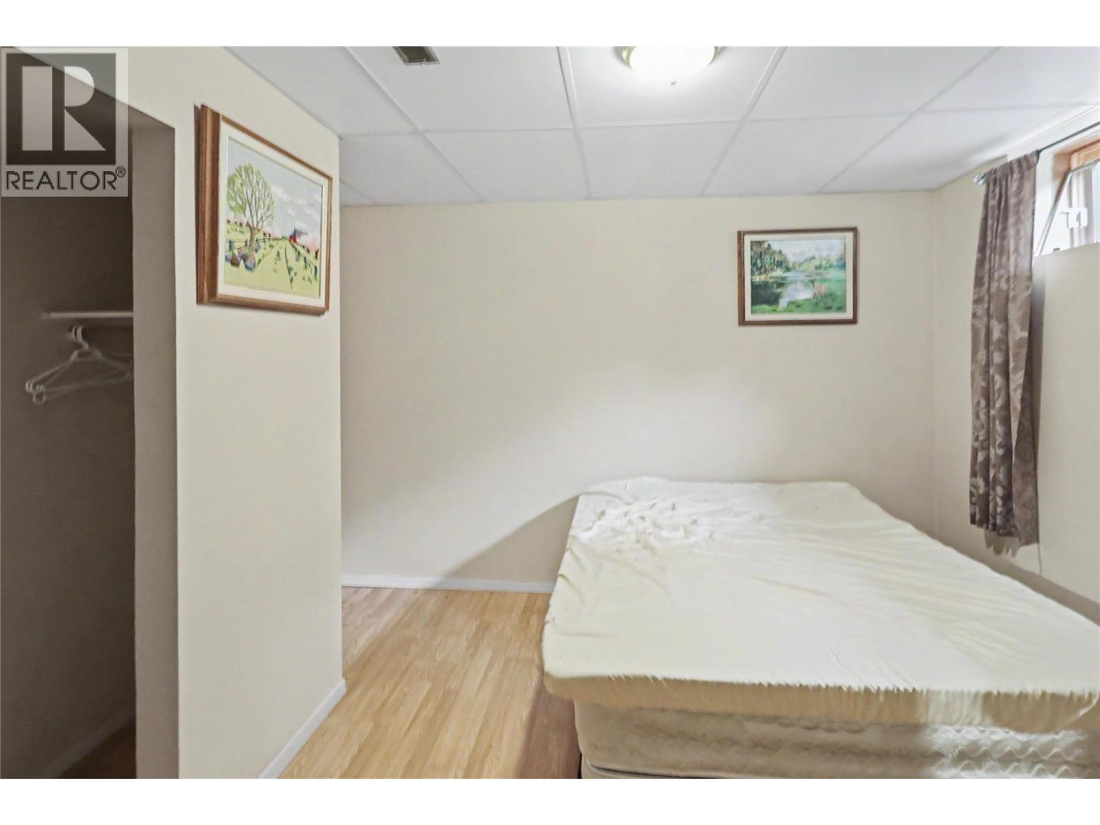 4055 Victoria Road - 37