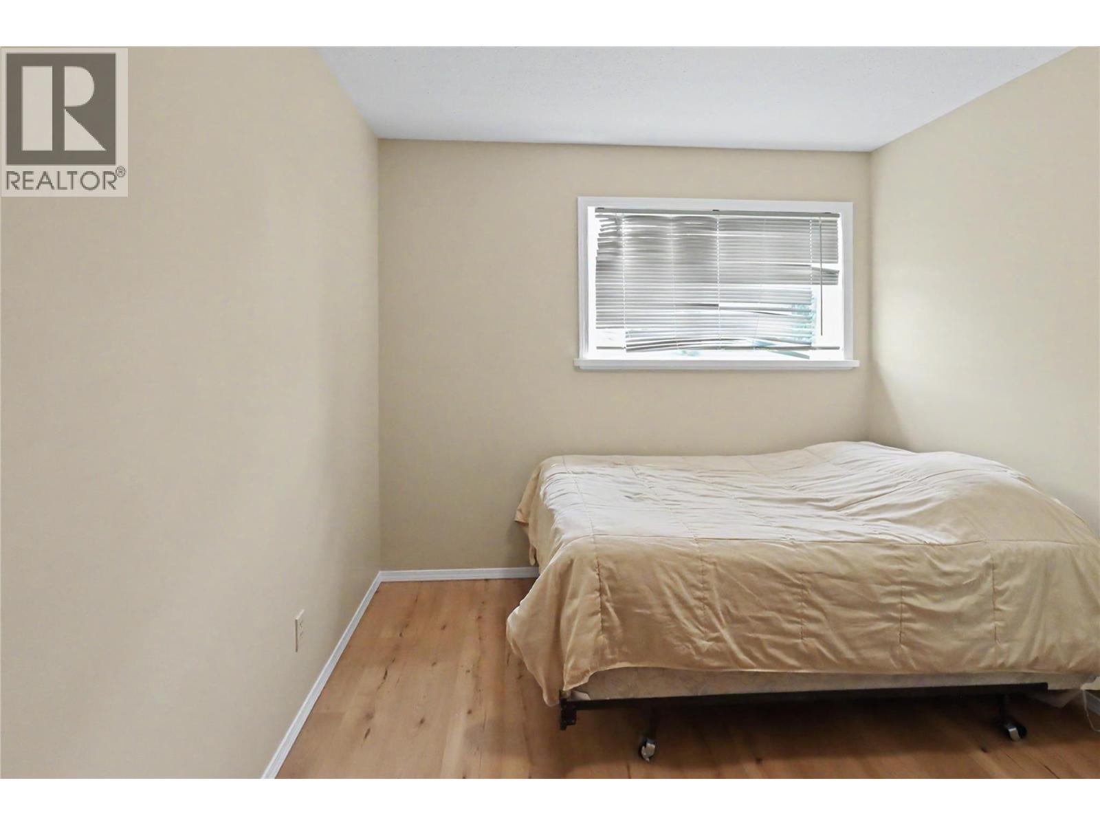4055 Victoria Road - 15