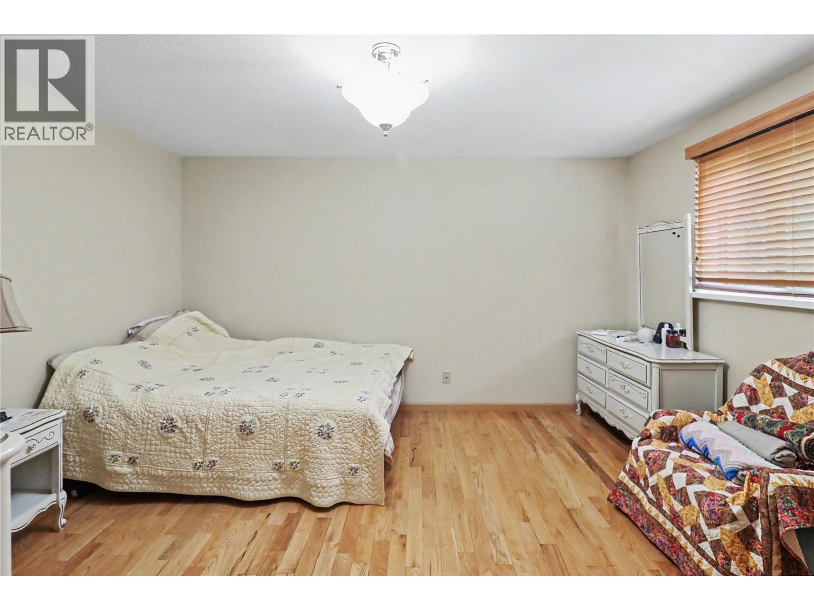 4055 Victoria Road - Image 19