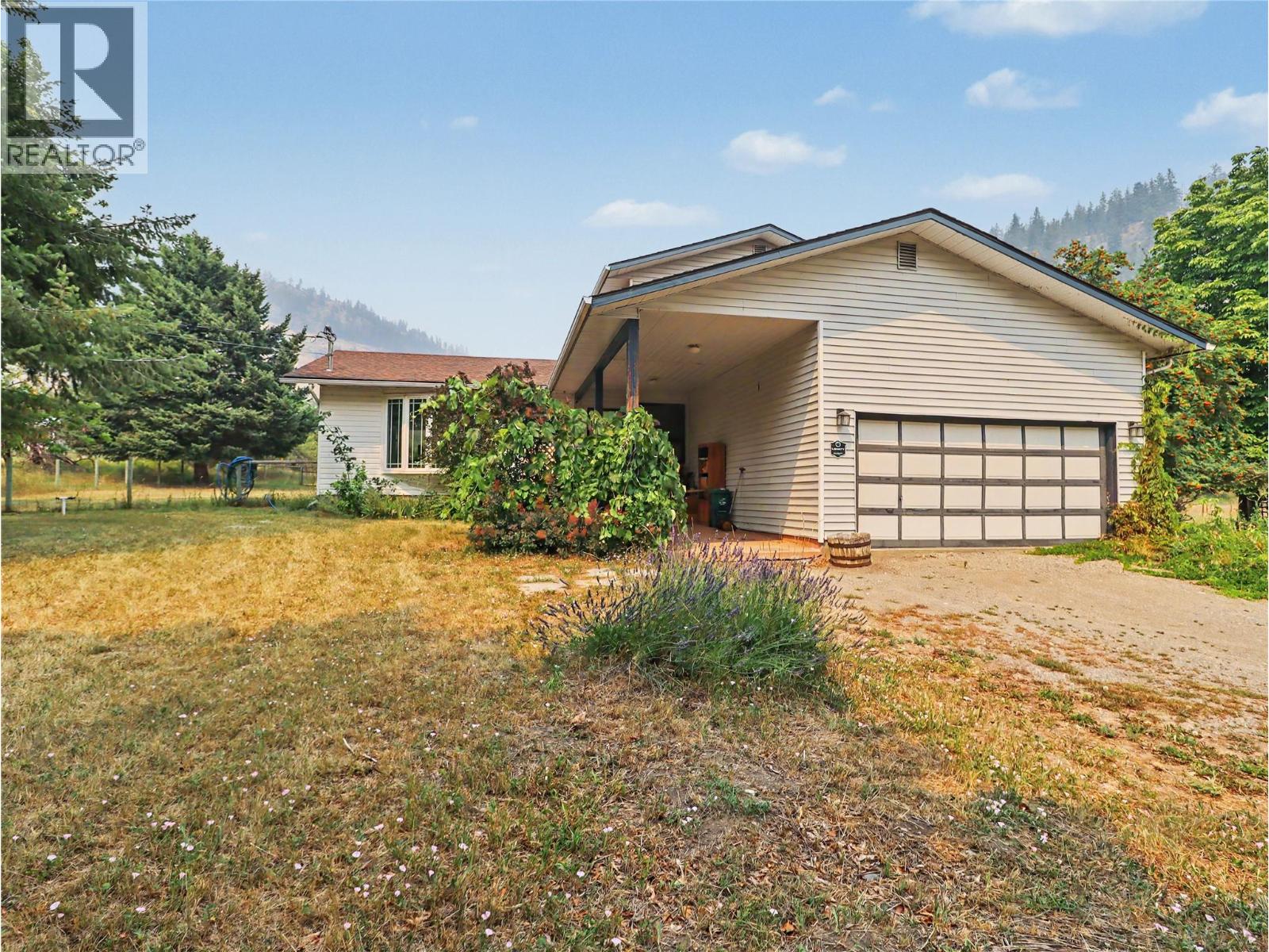 4055 Victoria Road - 1