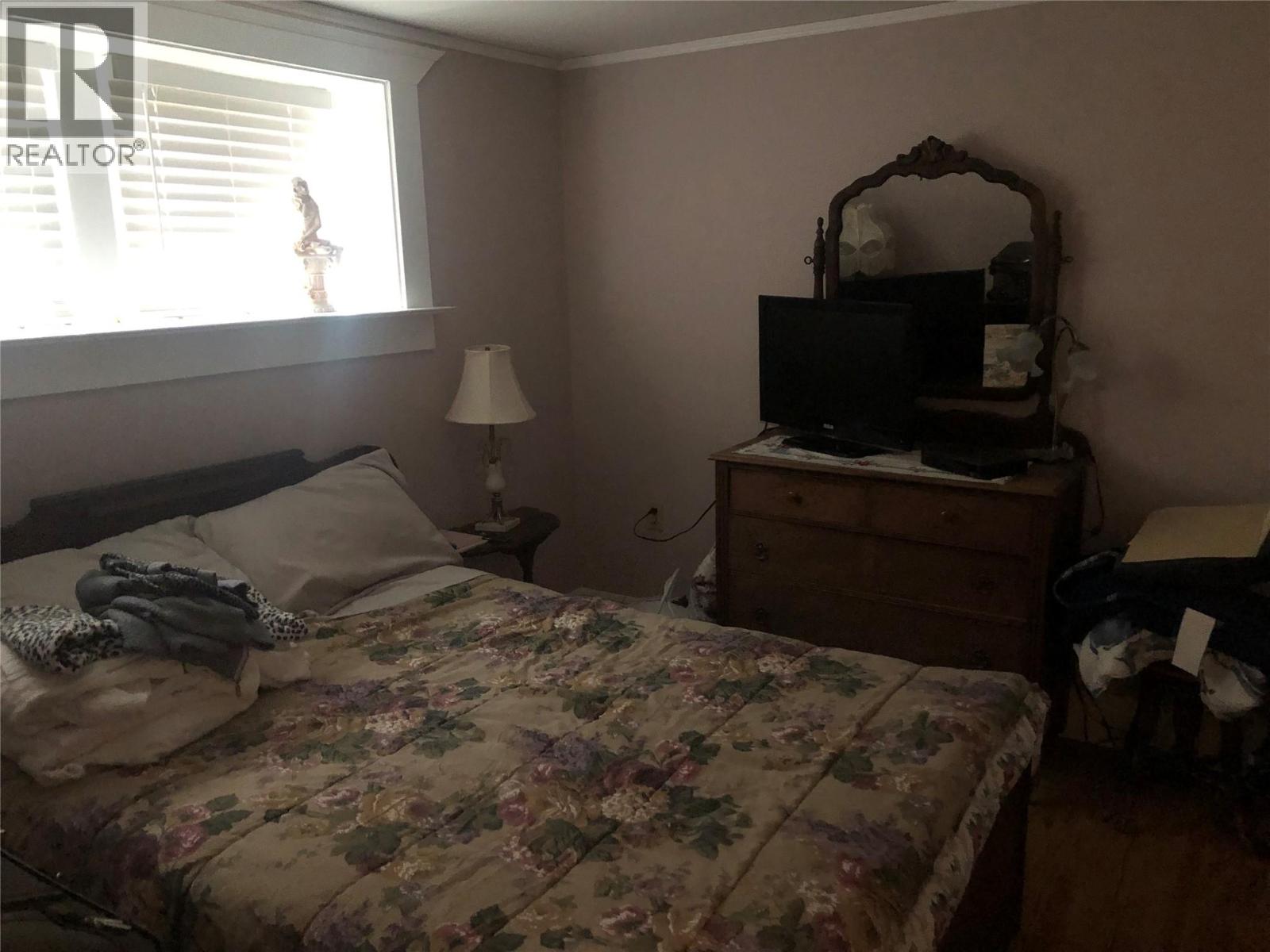 1335 THOM Street - 52