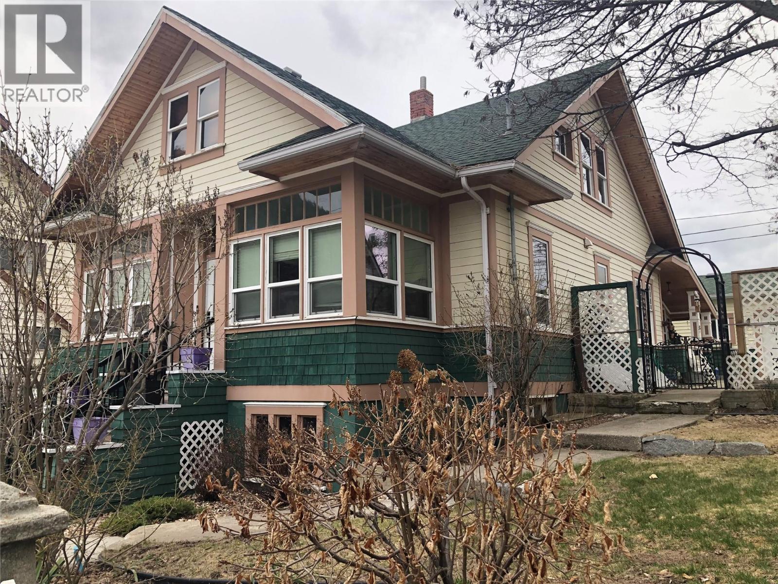 1335 THOM Street - 4