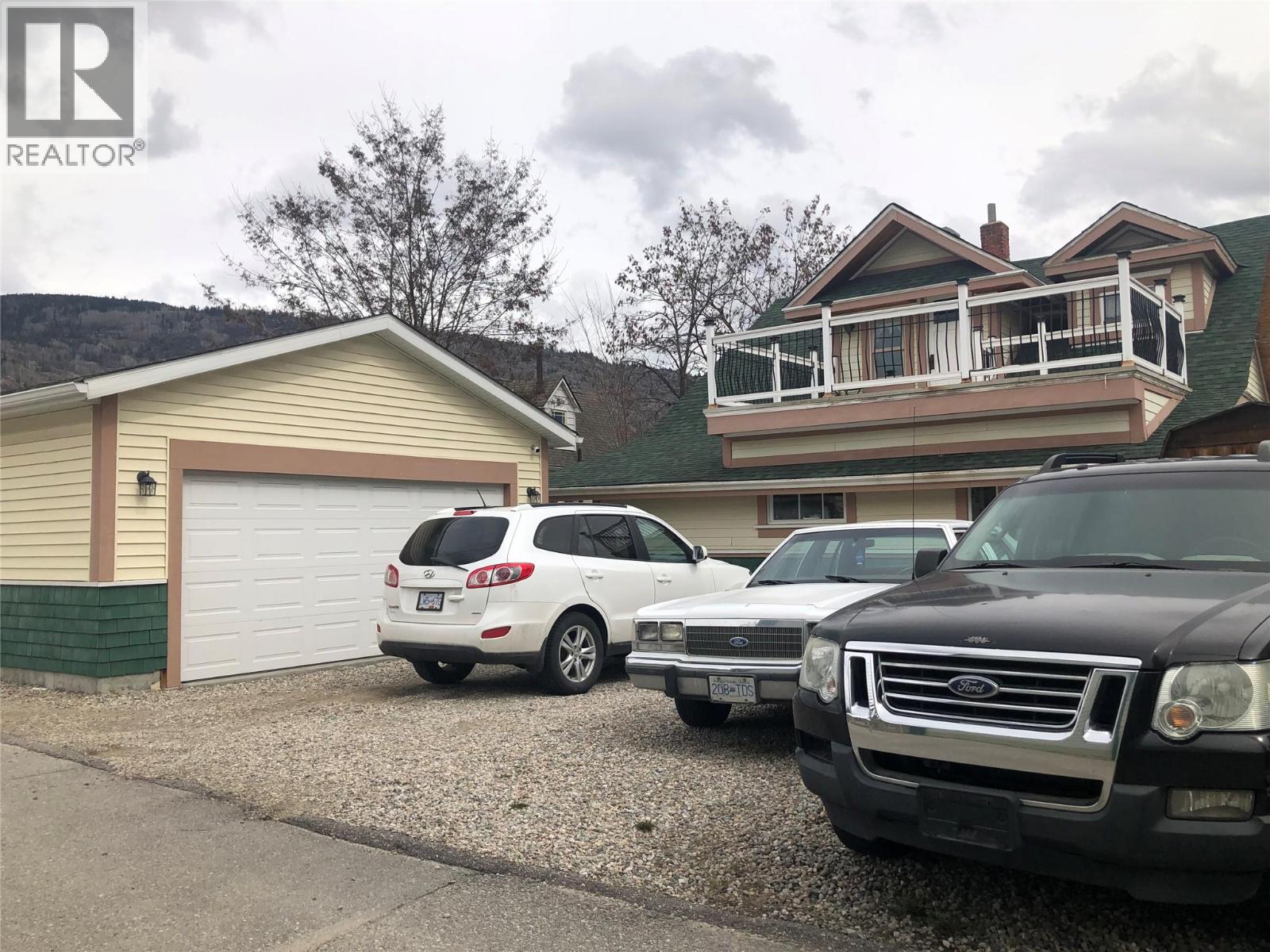 1335 THOM Street - 57