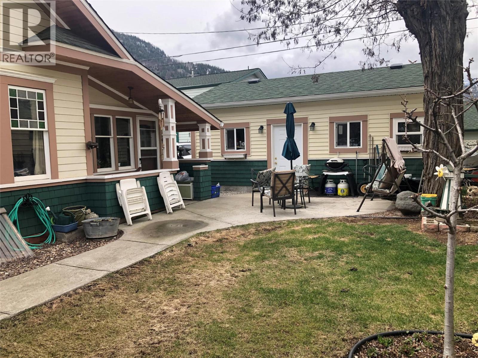 1335 THOM Street - 7