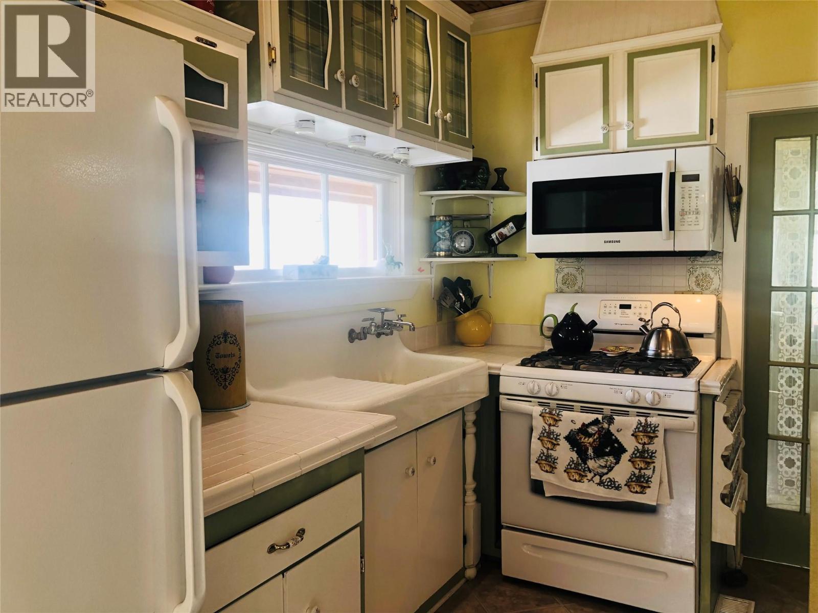 1335 THOM Street - 29