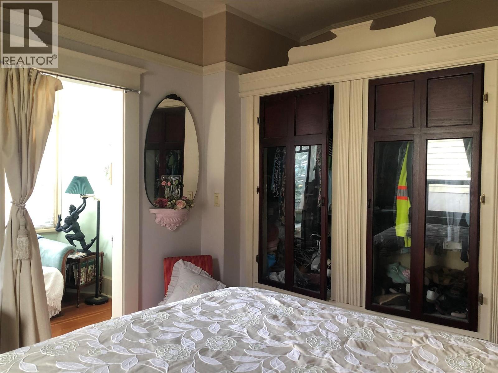 1335 THOM Street - 33