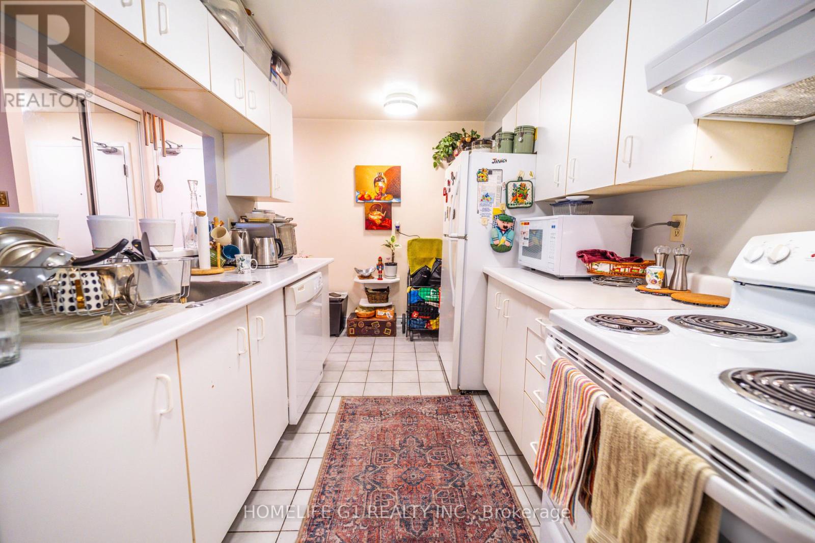 #911 4185 SHIPP DRIVE - 20