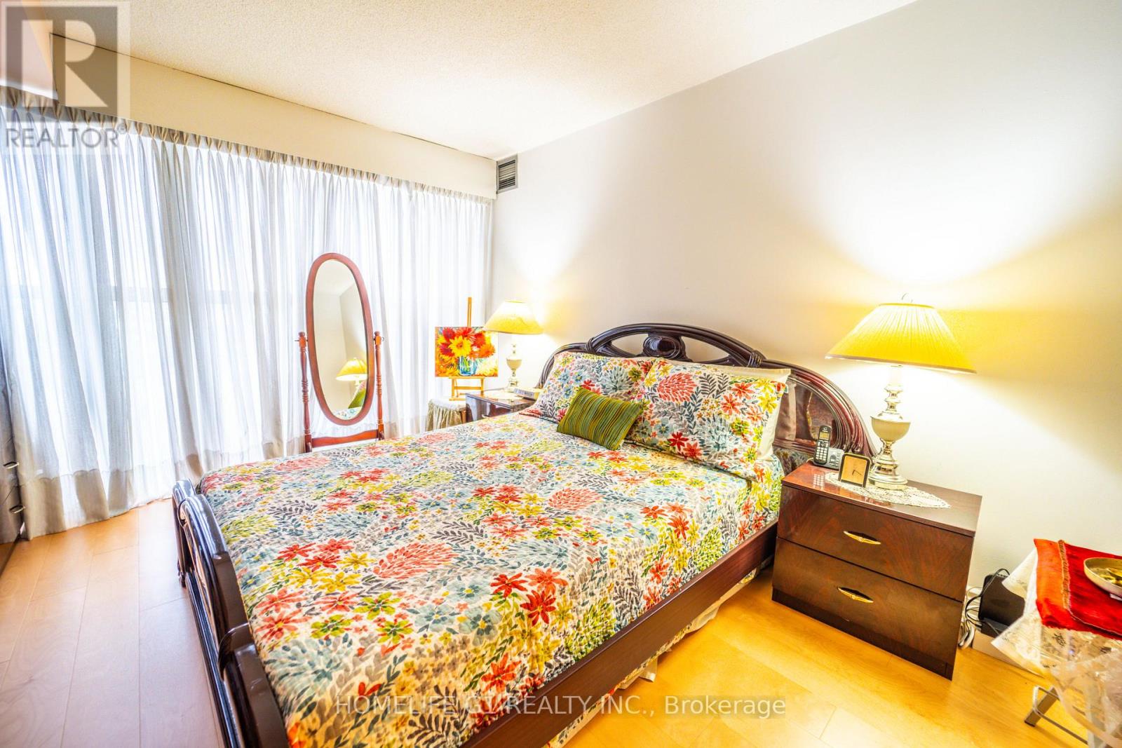 #911 4185 SHIPP DRIVE - 25
