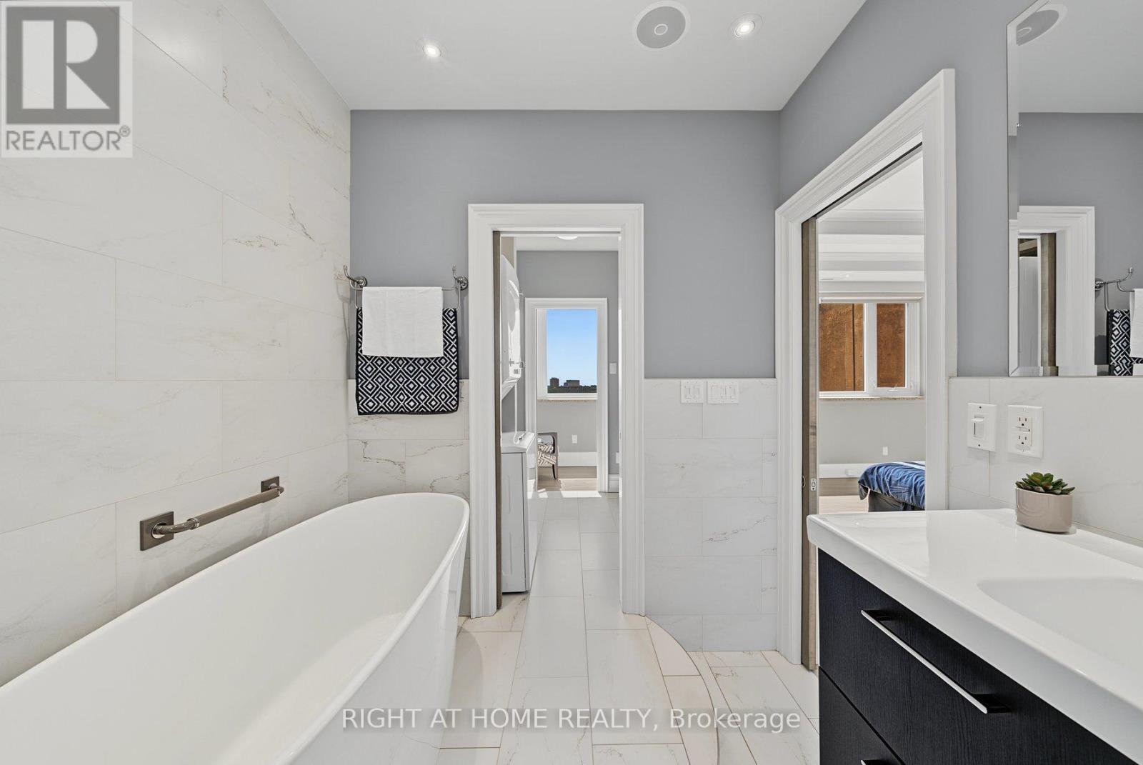 #1206 20 SPEERS ROAD - Image 18