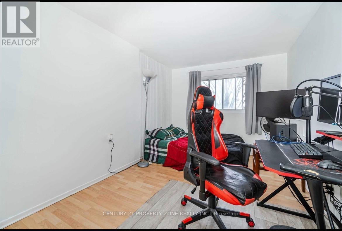 26 SANDRINGHAM COURT - Image 32