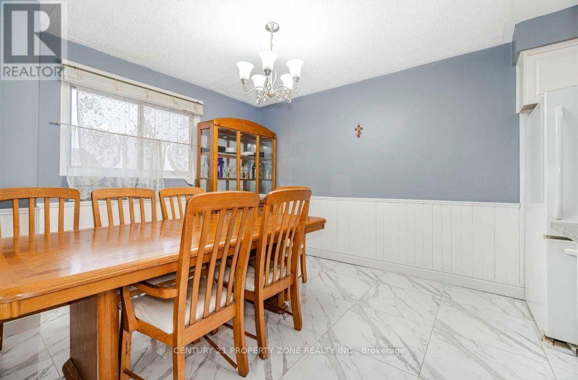 26 SANDRINGHAM COURT - Image 8