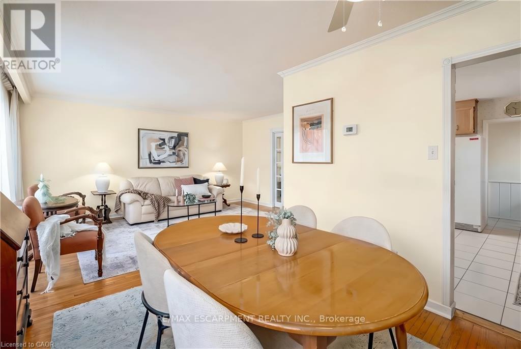 652 ARDLEIGH CRESCENT - 12