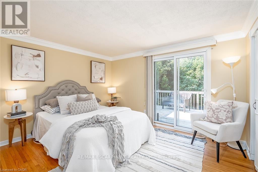652 ARDLEIGH CRESCENT - 18
