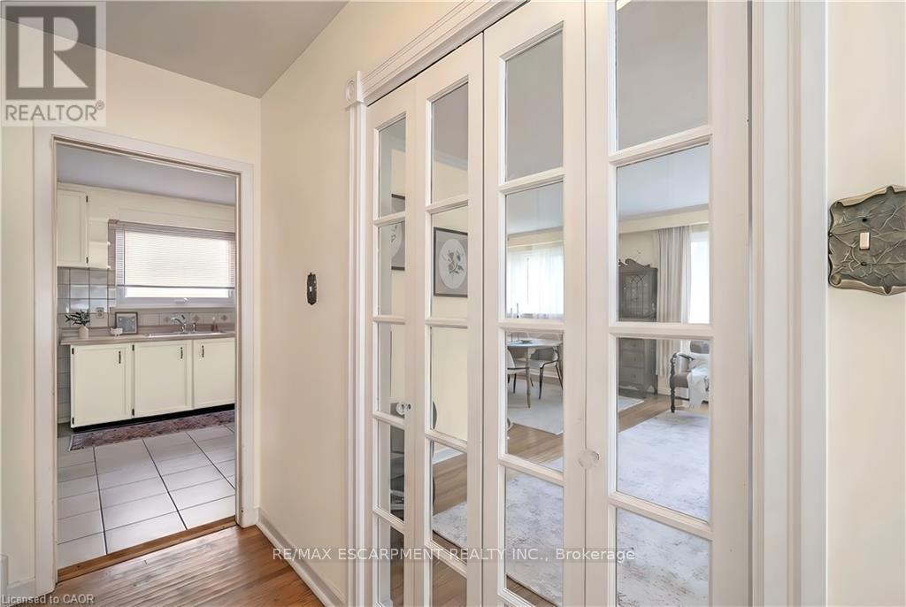 652 ARDLEIGH CRESCENT - 7