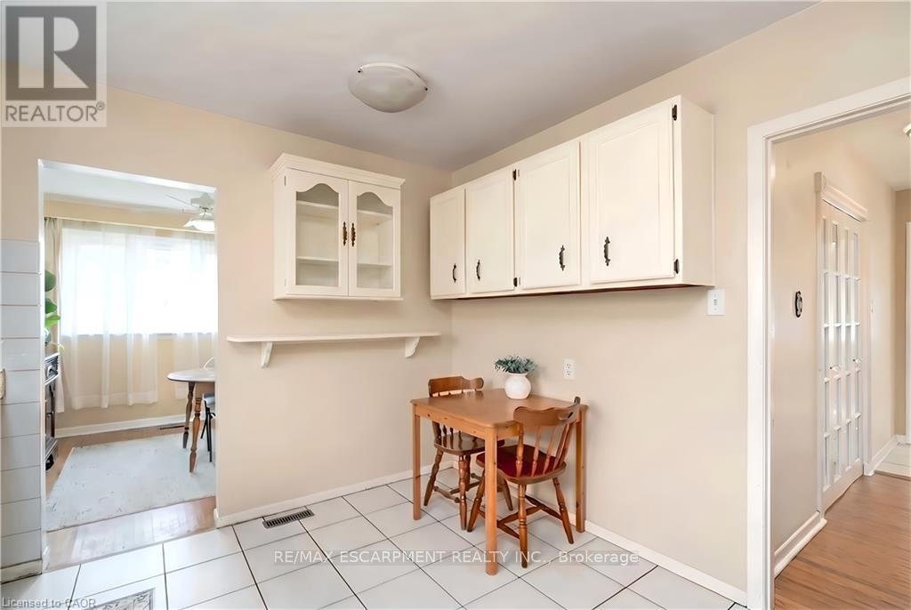 652 ARDLEIGH CRESCENT - 9