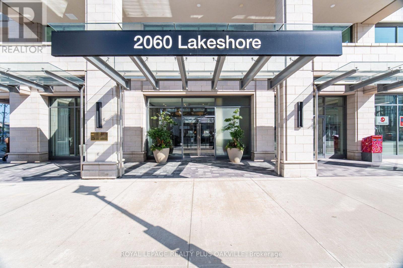 #303A 2060 LAKESHORE ROAD - 2