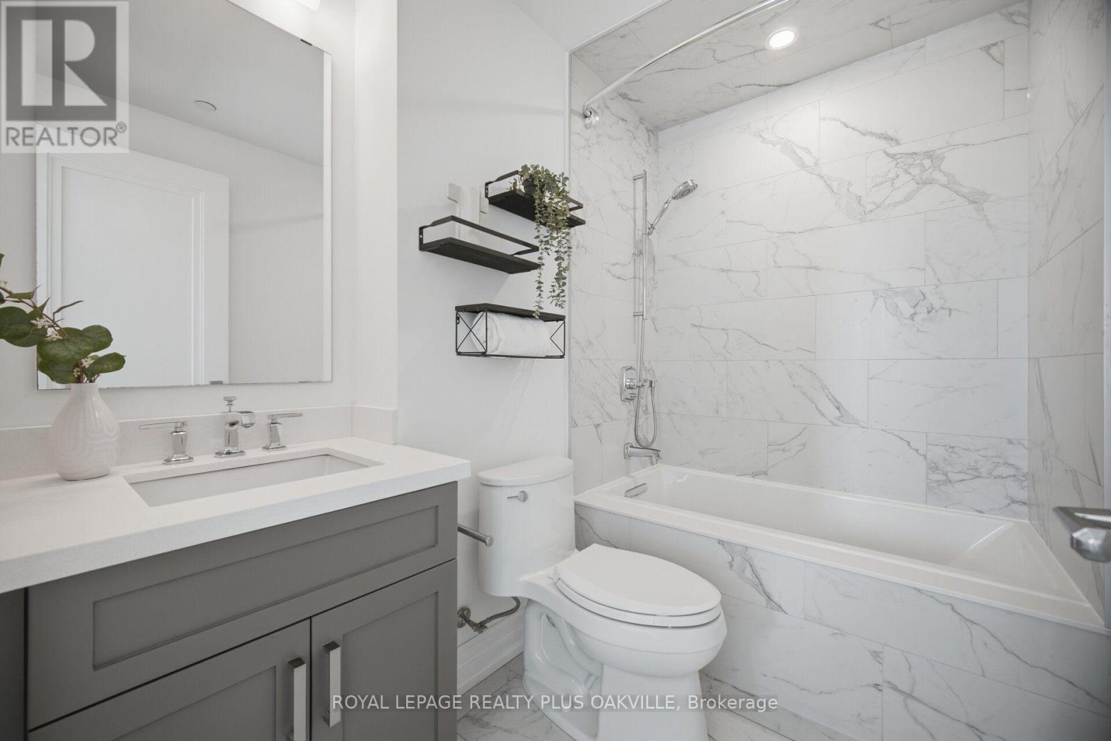 #303A 2060 LAKESHORE ROAD - 21