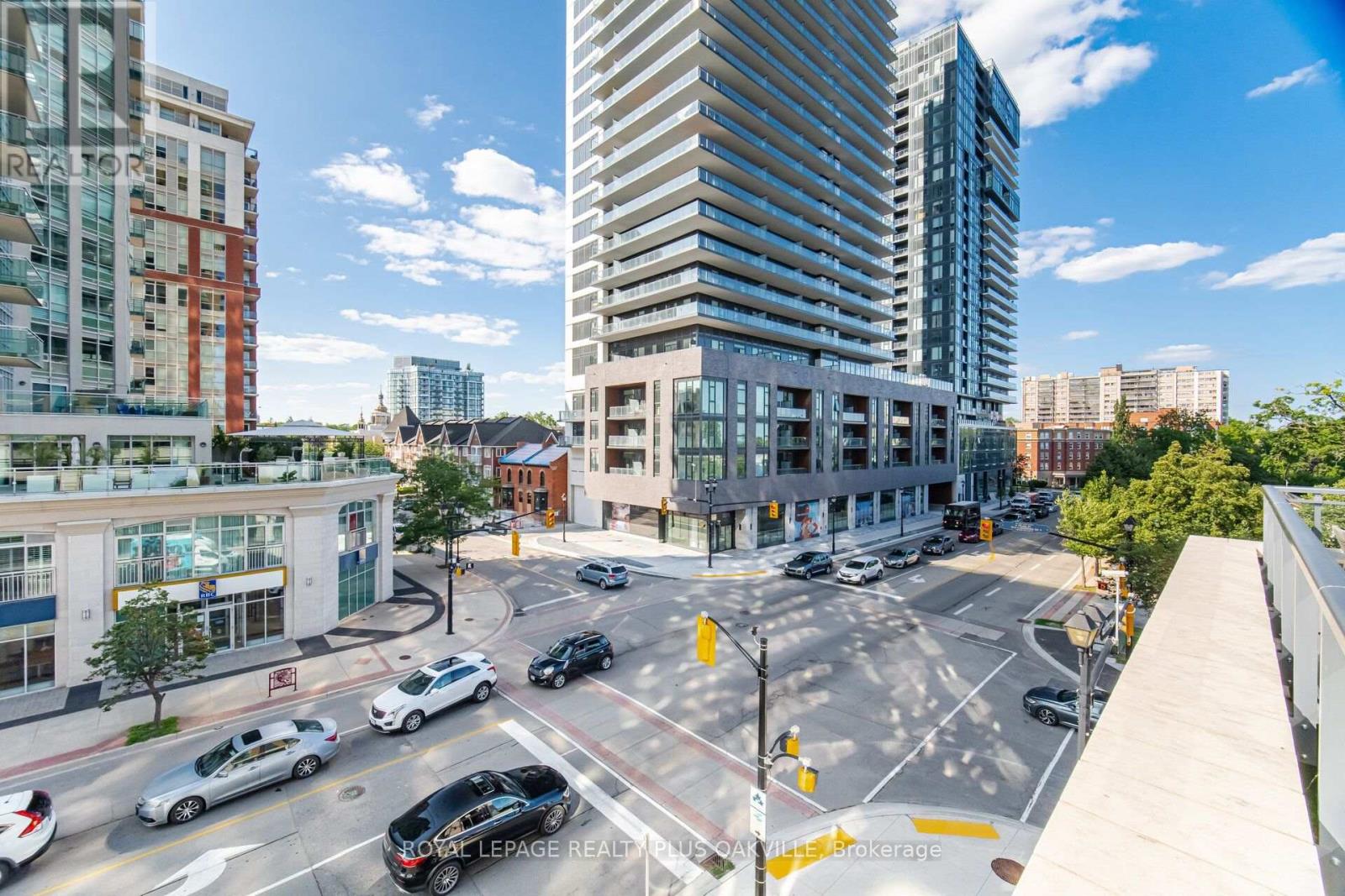 #303A 2060 LAKESHORE ROAD - 30
