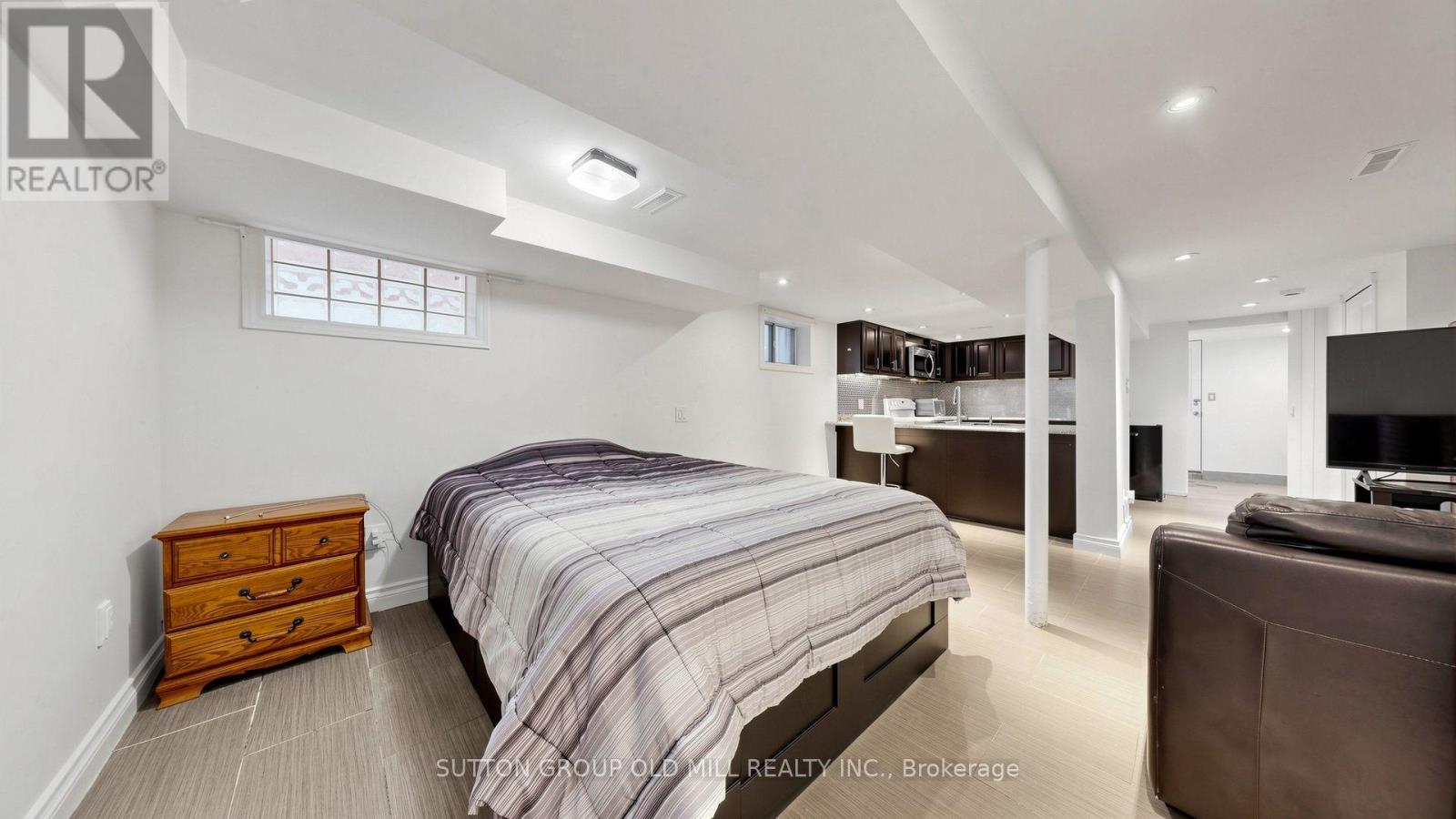 6 HILLDALE ROAD - Image 24
