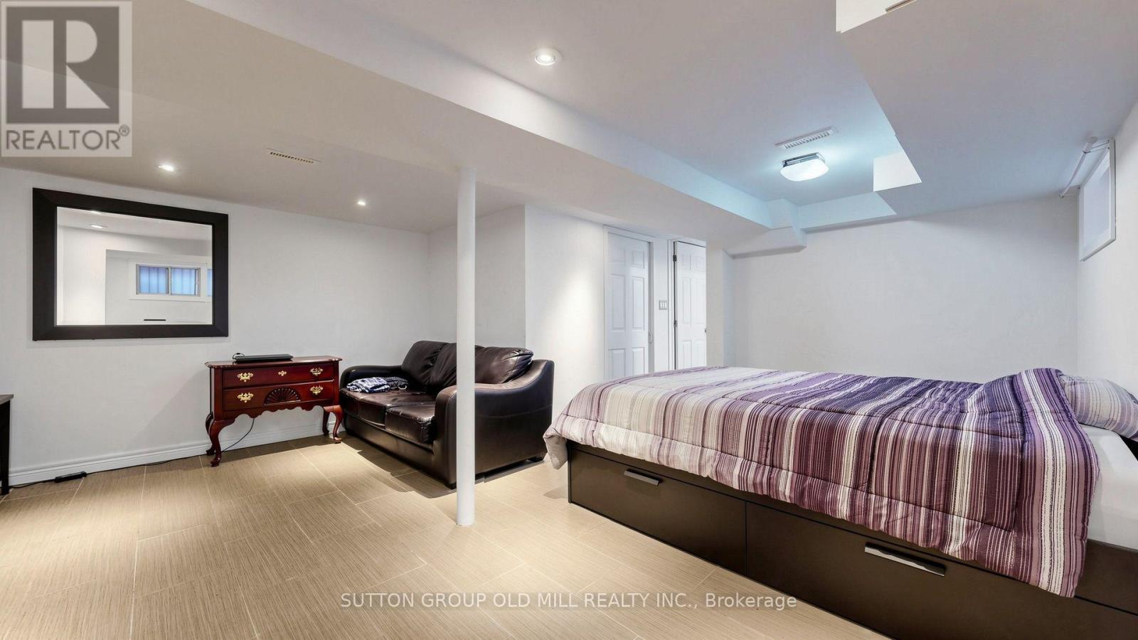 6 HILLDALE ROAD - 25