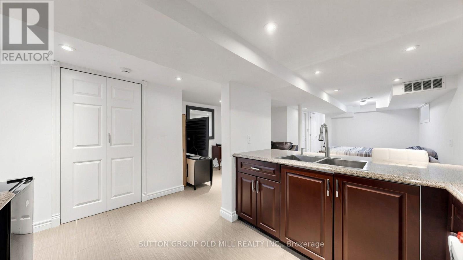 6 HILLDALE ROAD - Image 30