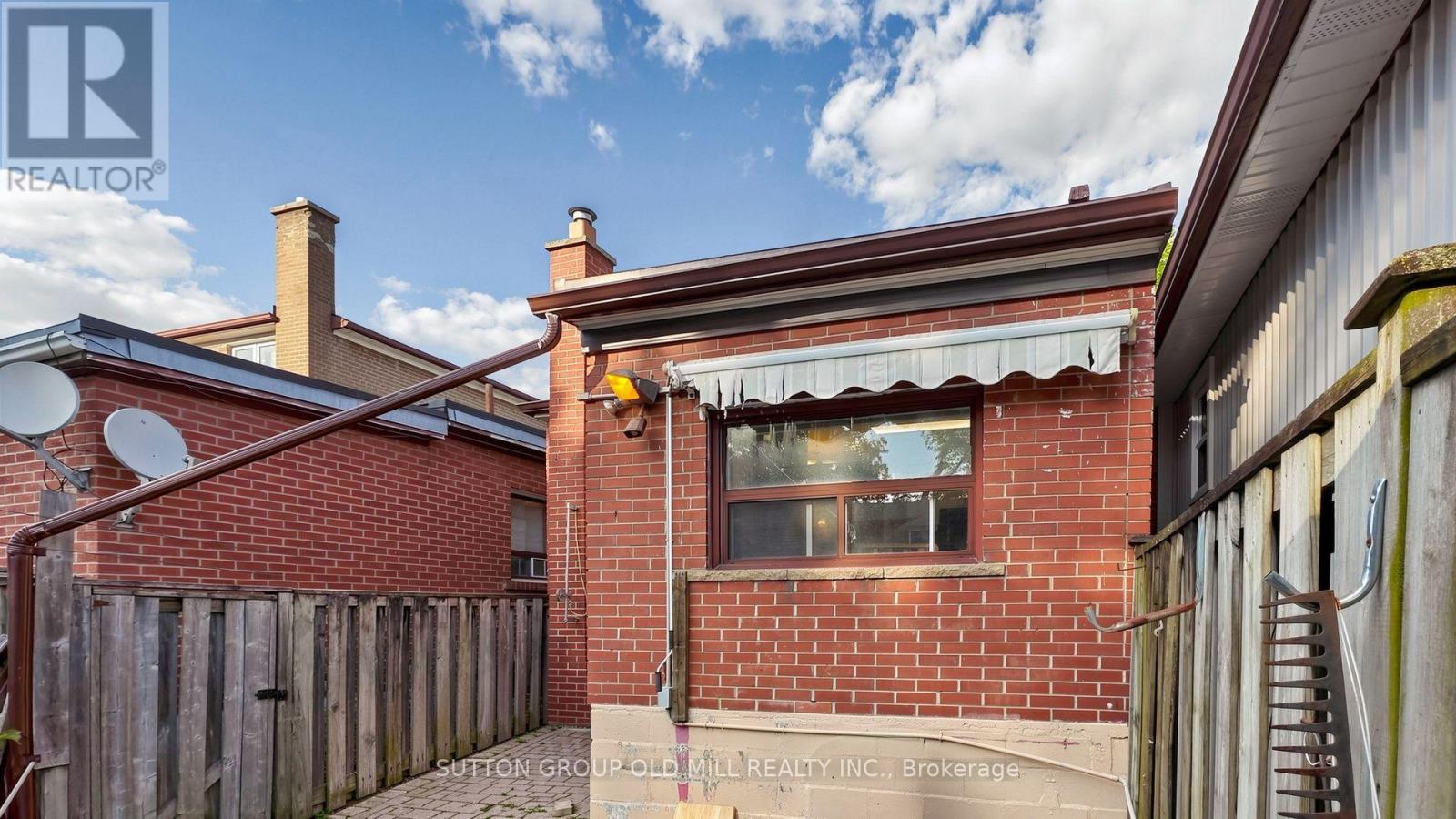 6 HILLDALE ROAD - 39