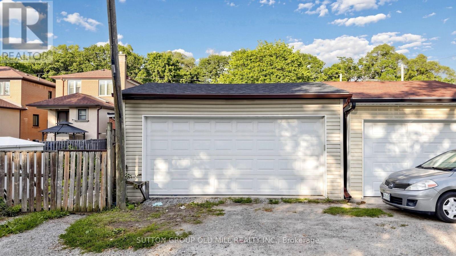 6 HILLDALE ROAD - 42