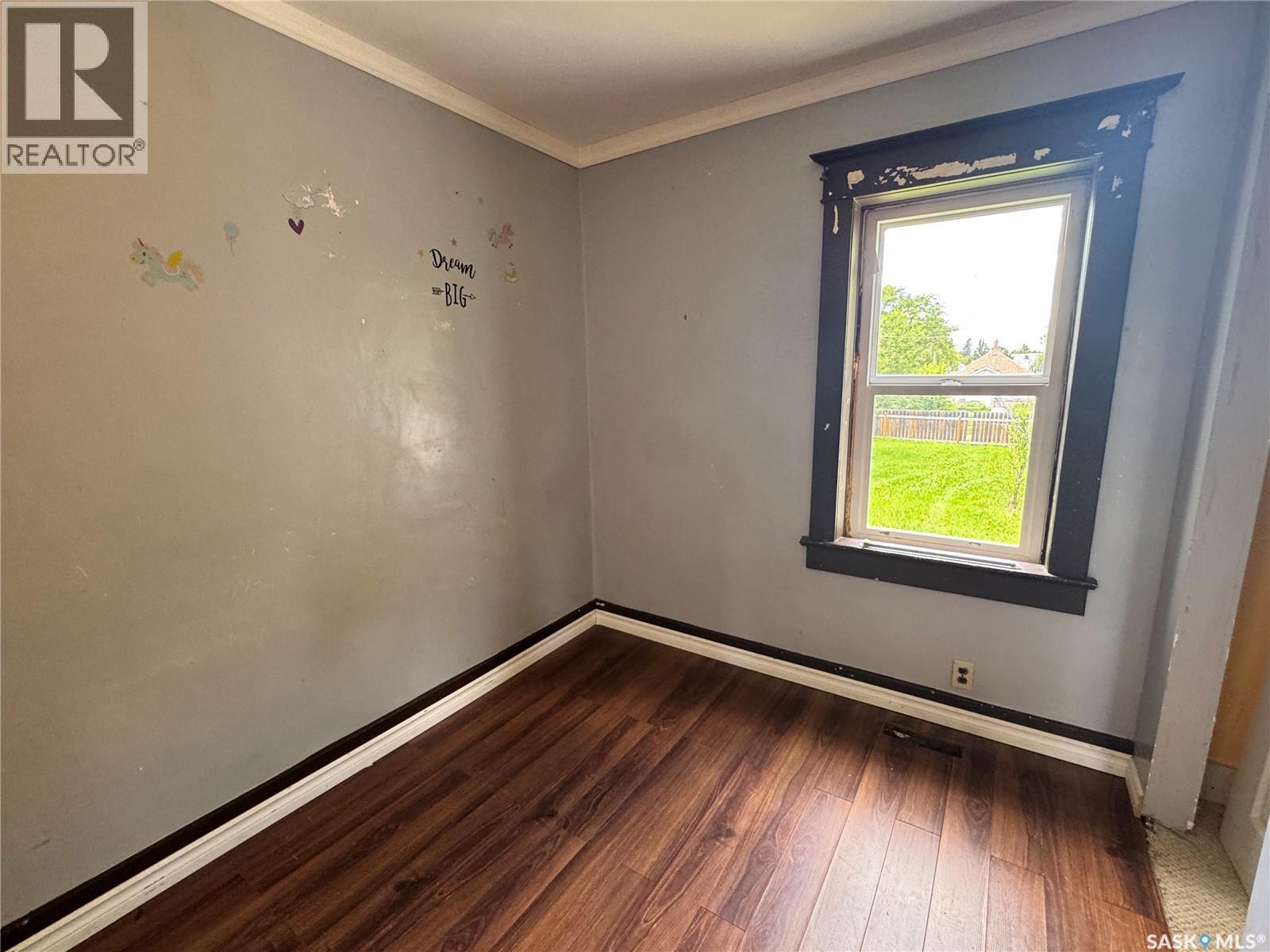 303 4th AVENUE W - 12